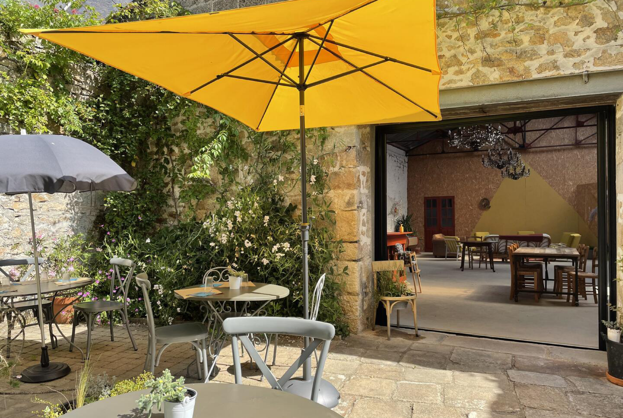 La Quincaillerie, 7 chambres et restaurant à Audierne La Quincaillerie, 7 chambres et restaurant à Audierne